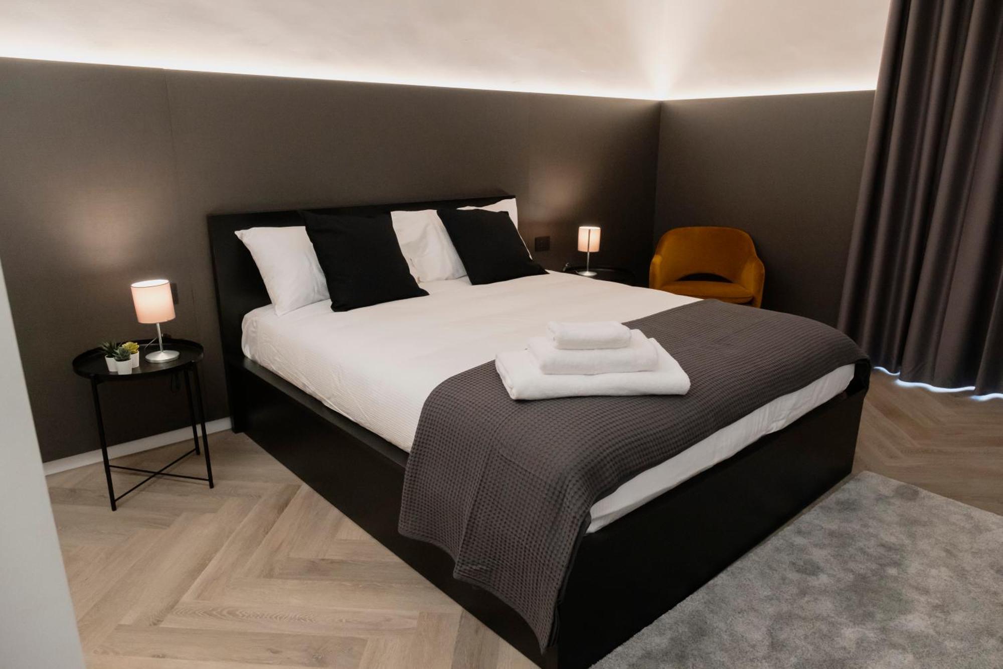 Barneys Design Apartment Taranto Exterior photo